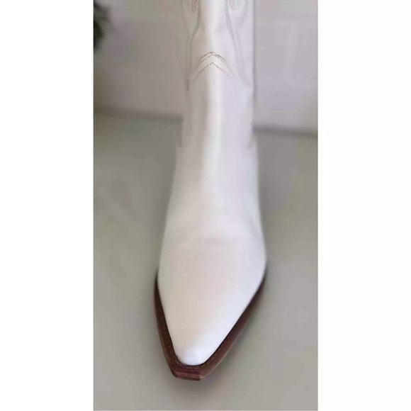 Agency Boot, Size 10, Genuine Leather, Designer Matisse White 2" Heel - Picture 9 of 13